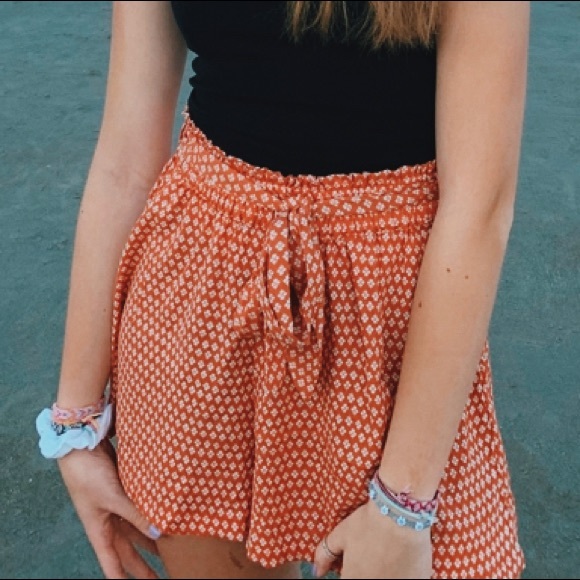 orange and white paper bag shorts - Picture 3 of 3